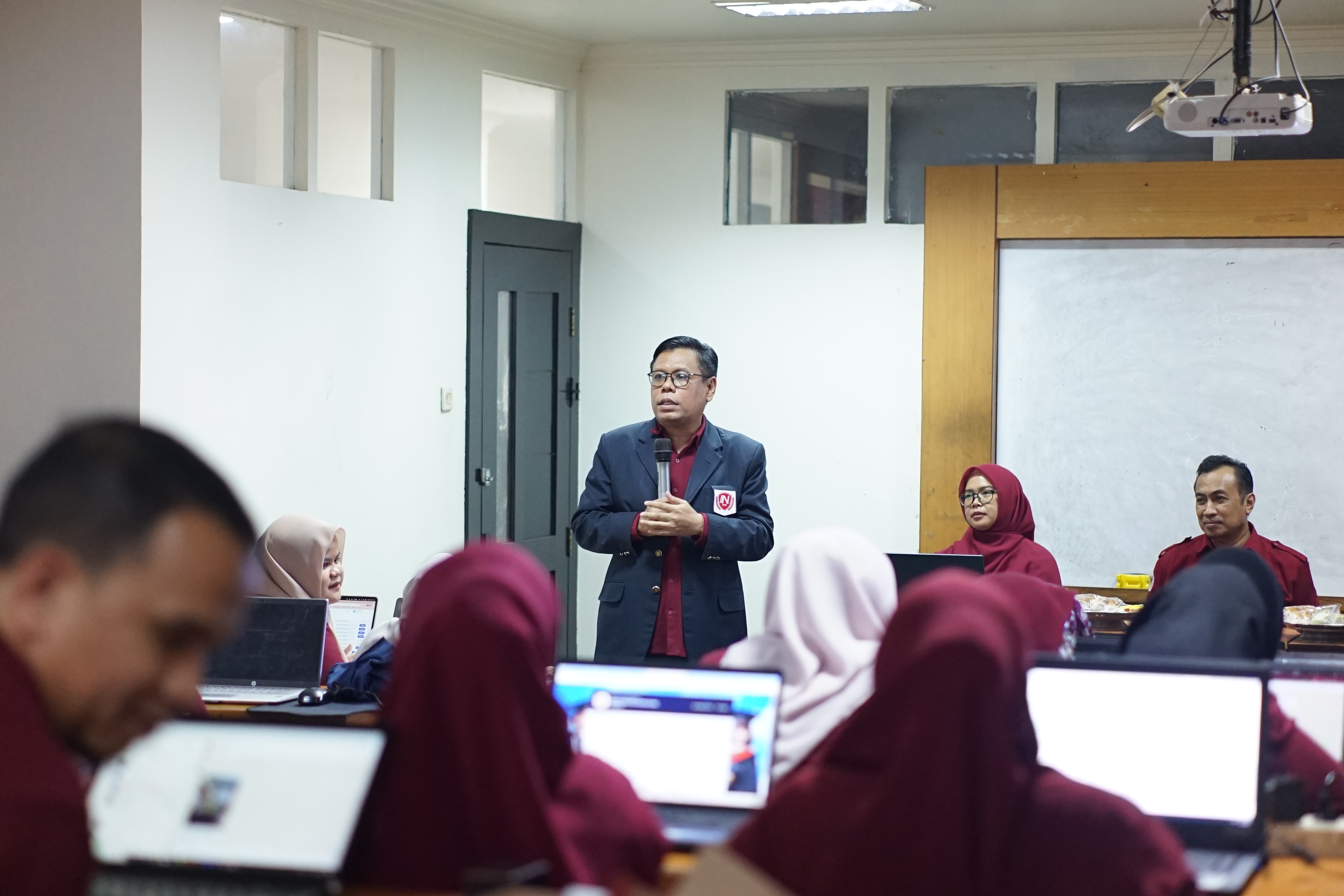 LPMI Nobel Indonesia Gelar Bimtek Pengisian Instrumen AMI