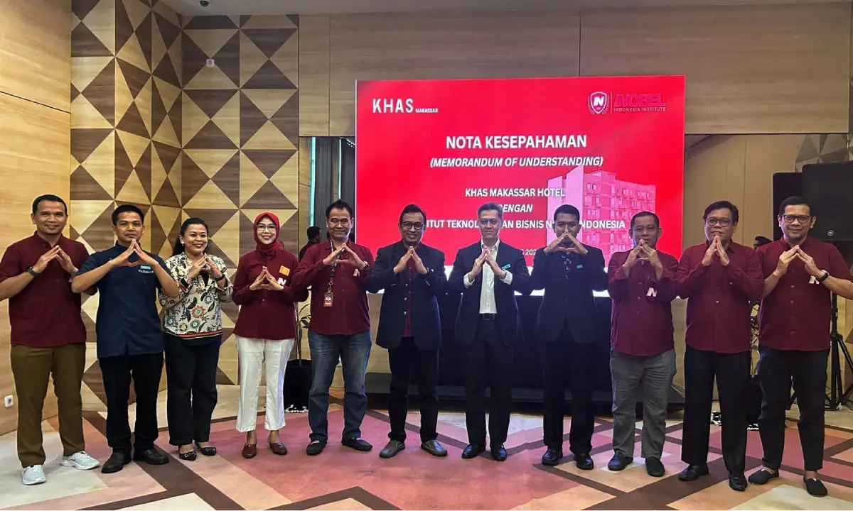 Nobel-Indonesia-Ajak-Karyawan-Hotel-Khas-Makassar-Lanjut-Studi.webp