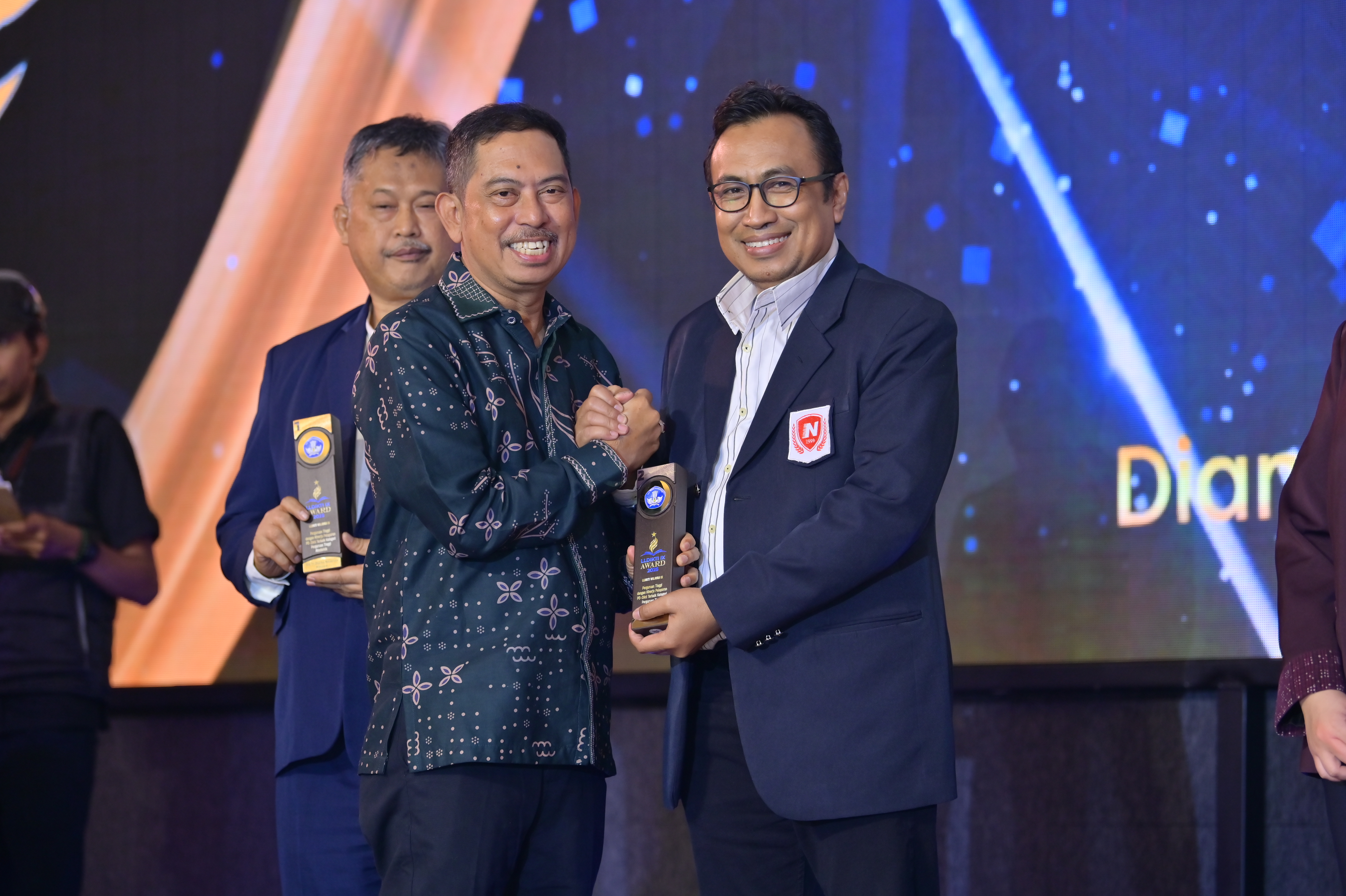 ITB Nobel Indonesia Borong Tiga Penghargaan dalam LLDKTI IX Award